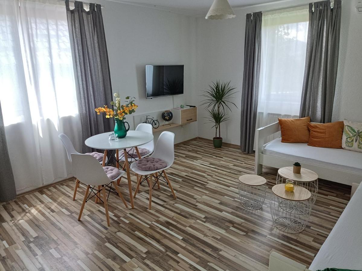 Holiday Home Ostrun Rakovica Exterior foto